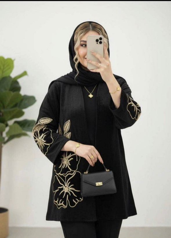 مانتو مخمل شنل زنانه رنگ مشکی سایز 1 و 2 گلدوزی شده