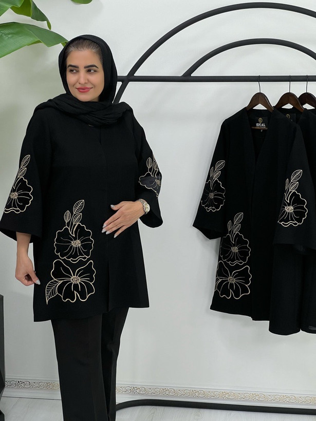 مانتو مخمل شنل زنانه رنگ مشکی سایز 1 و 2 گلدوزی شده