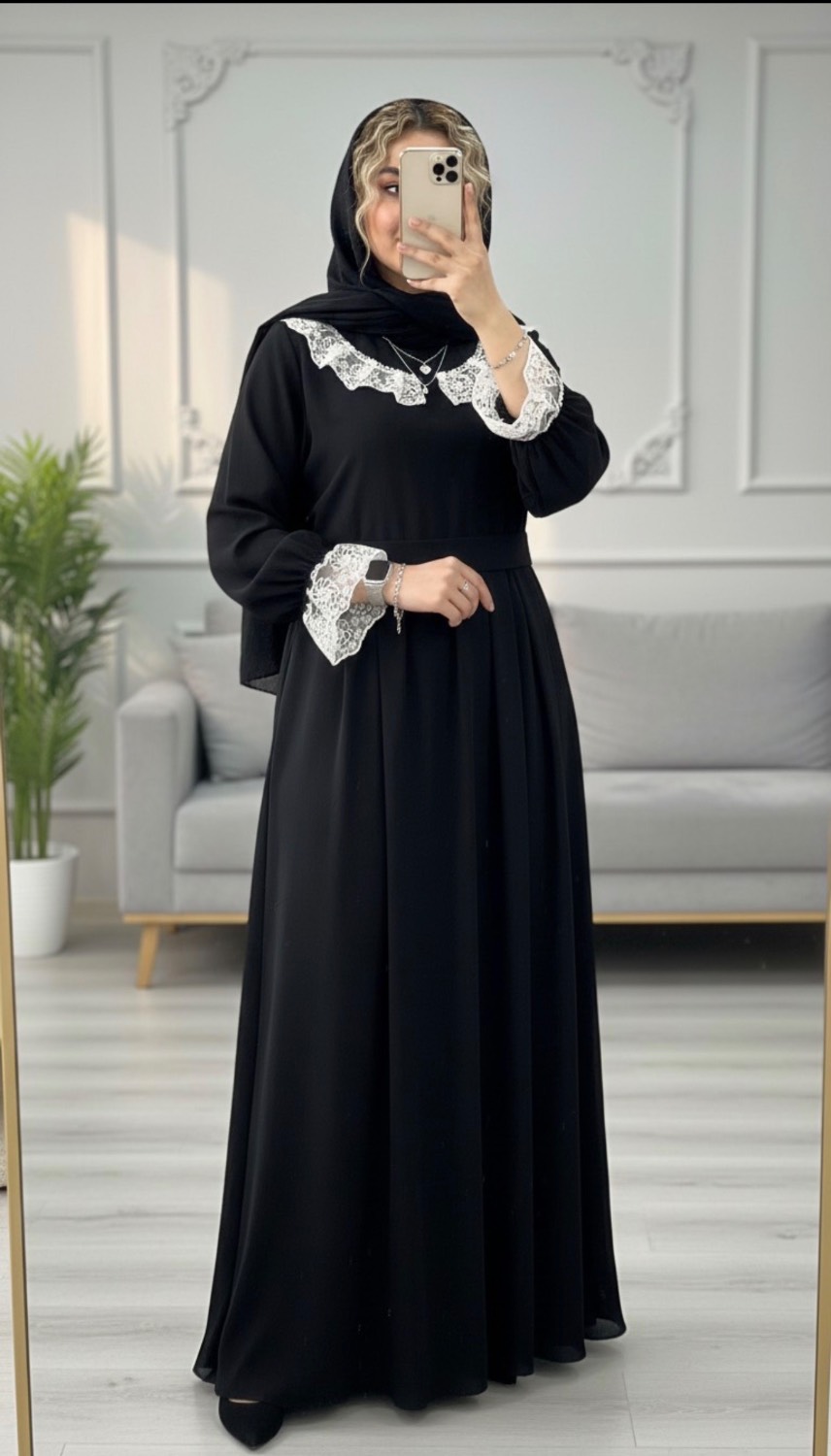 عبا زنانه یقه گیپور جنس الیزه رنگ مشکی فری سایز کمربنددار