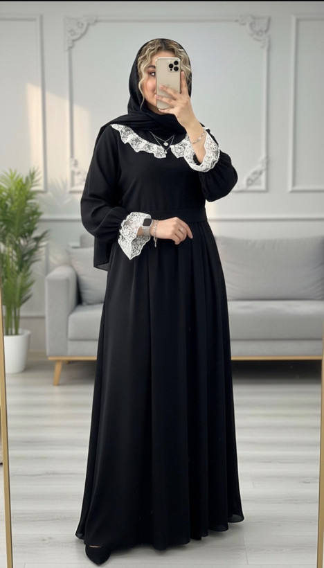 عبا زنانه یقه گیپور جنس الیزه رنگ مشکی فری سایز کمربنددار