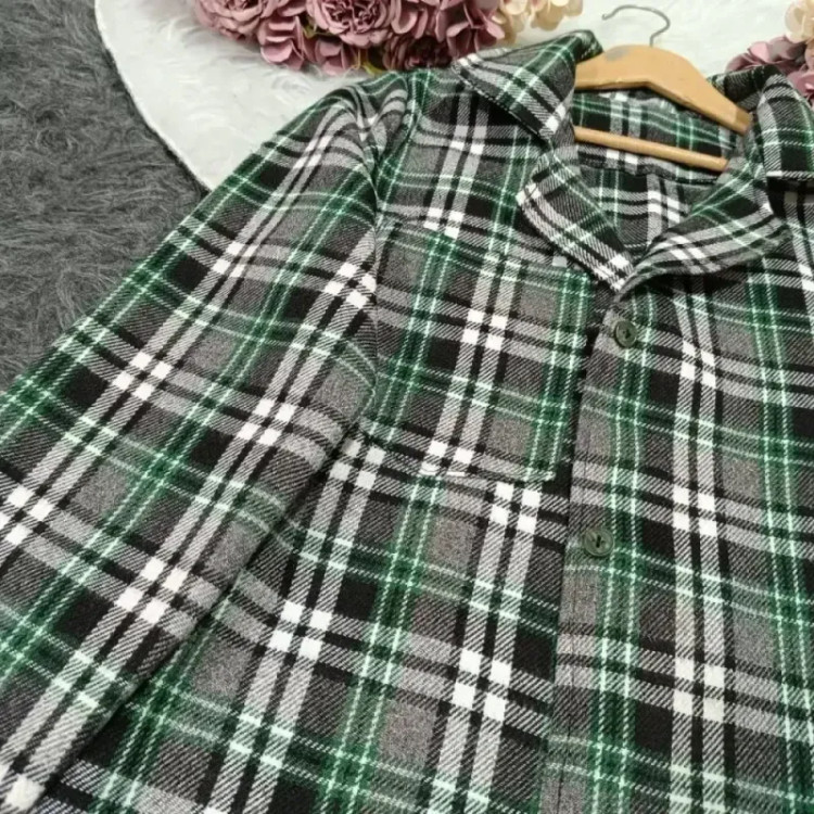 شکت پشمی زنانه طرح چهارخونه مدل سوزان سایز فری 38 تا 46