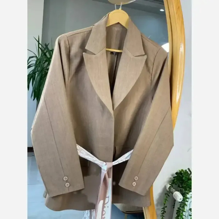 مانتو کتی مزونی کمربند دار دیور Dior جنس بزیاق